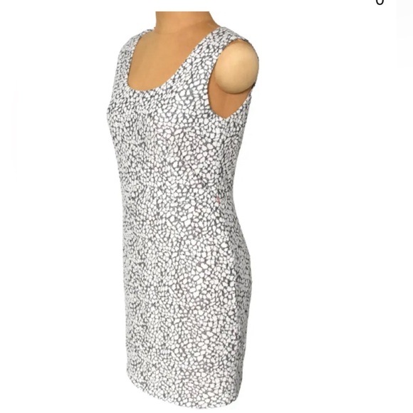 SUPERTRASH Grey & White Mini Dress w/ woven motif. XL - Picture 5 of 9